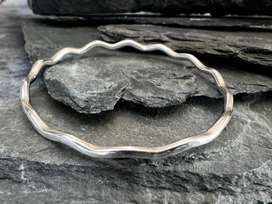 Sterling Silver Textured Wave Bangle (3 mm) - Kerry Gallop Jewellery